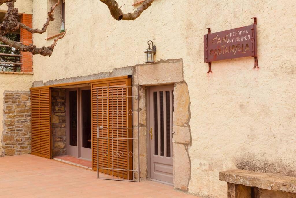 Masia Can Castanyola Marganell Exterior foto